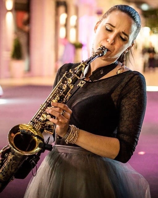 Živá hudba 1 Annie Black Saxofonistka